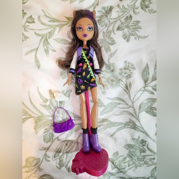 Monster High Doll- Clawdeen Freaky Field Trip - Picture 1 of 4